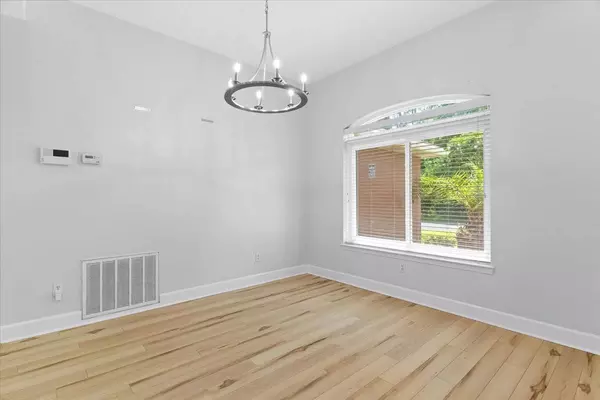 2050 Biscayne Blvd, Navarre, FL 32566-2927