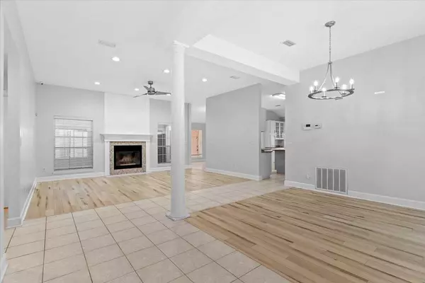 2050 Biscayne Blvd, Navarre, FL 32566-2927