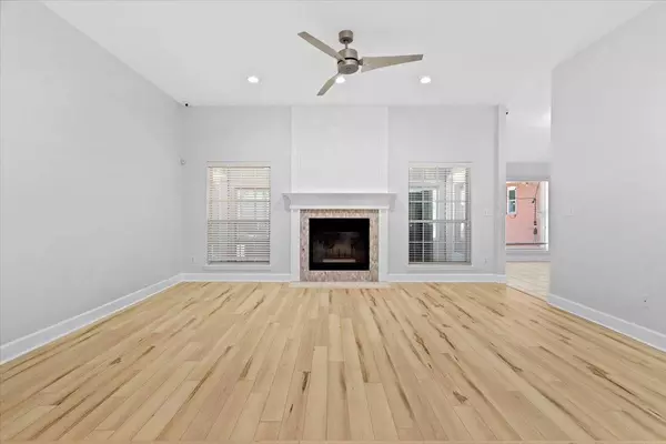 2050 Biscayne Blvd, Navarre, FL 32566-2927