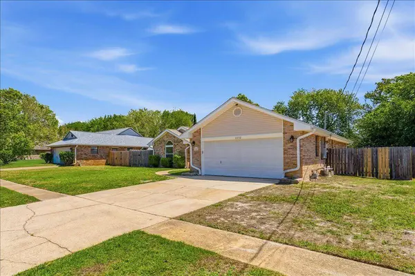 2232 Lemure DR, Navarre, FL 32566