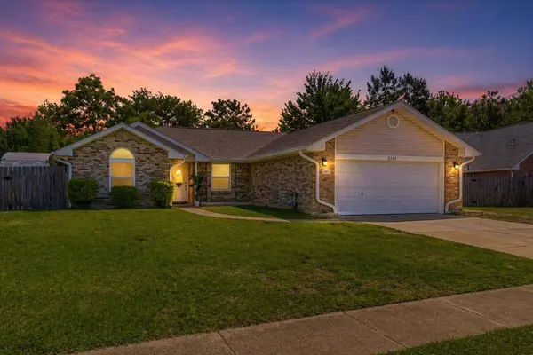 2232 Lemure DR, Navarre, FL 32566
