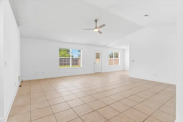 9562 Parker Place DR, Navarre, FL 32566