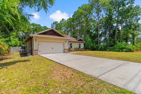 2182 Panhandle TRL, Navarre, FL 32566