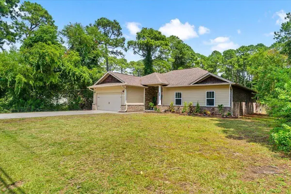 2182 Panhandle TRL, Navarre, FL 32566
