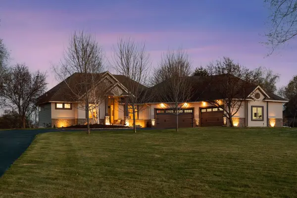 7260 Jubert Ln #Lisa Martin, Corcoran, MN 55340-3702