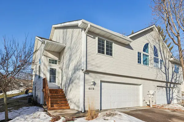 6112 Creek Line DR, Minnetonka, MN 55345