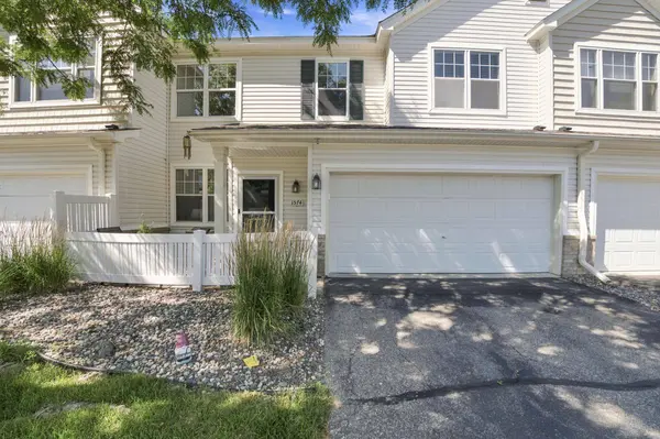1574 Liberty CIR, Shakopee, MN 55379