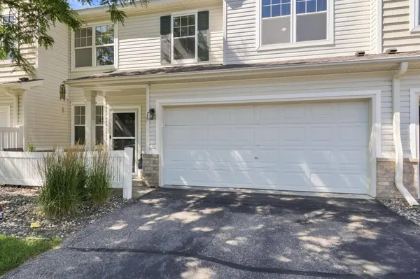 1574 Liberty CIR, Shakopee, MN 55379