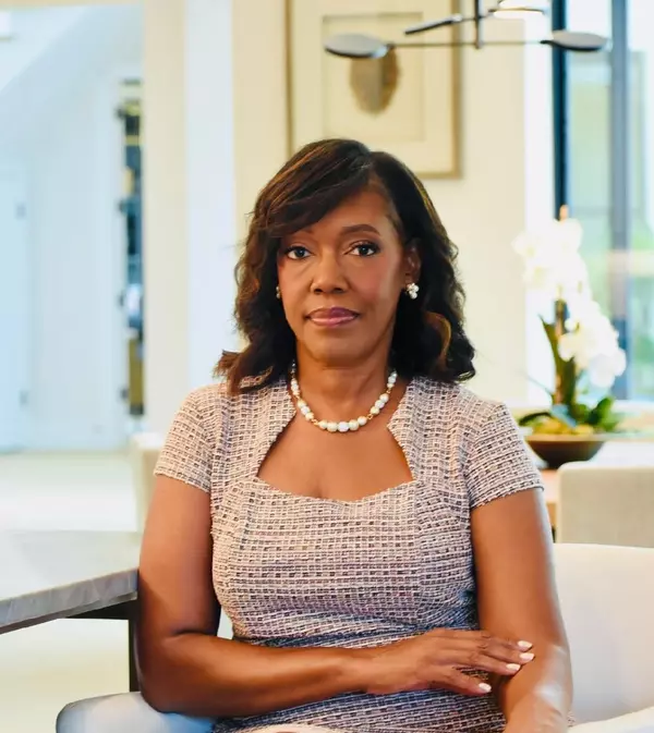 Christi Price, Encorealty group