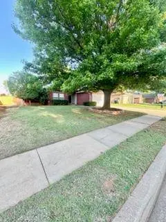 1804 Victoria PL, Edmond, OK 73003