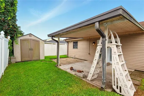 2721 S BIRCHFIELD DR, Harvey, LA 70058