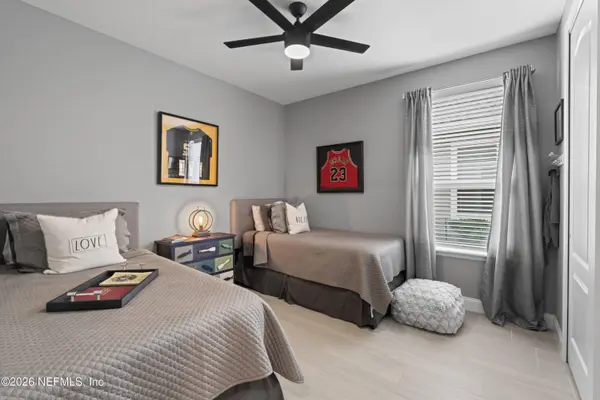 284 LATROBE AVE, St. Johns, FL 32095