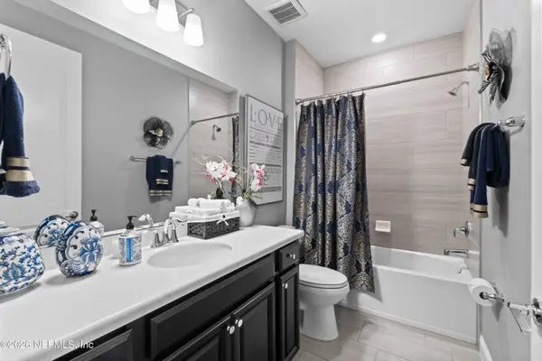 284 LATROBE AVE, St. Johns, FL 32095