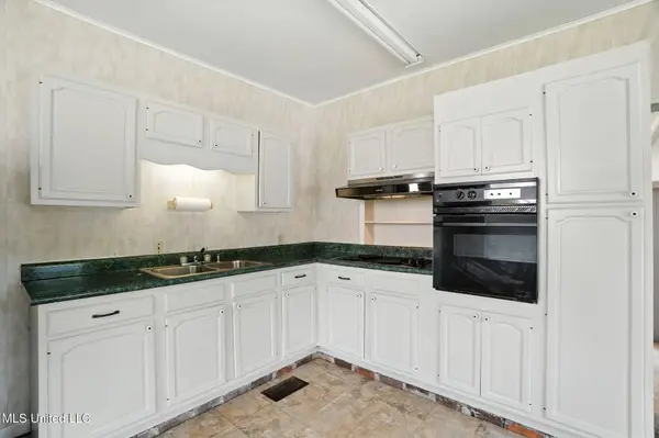 24118 Old Highway 49, Saucier, MS 39574
