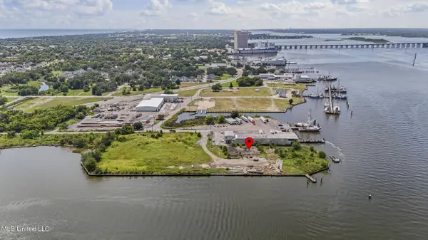 540 Bayview Avenue, Biloxi, MS 39530