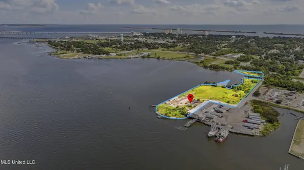 540 Bayview Avenue, Biloxi, MS 39530