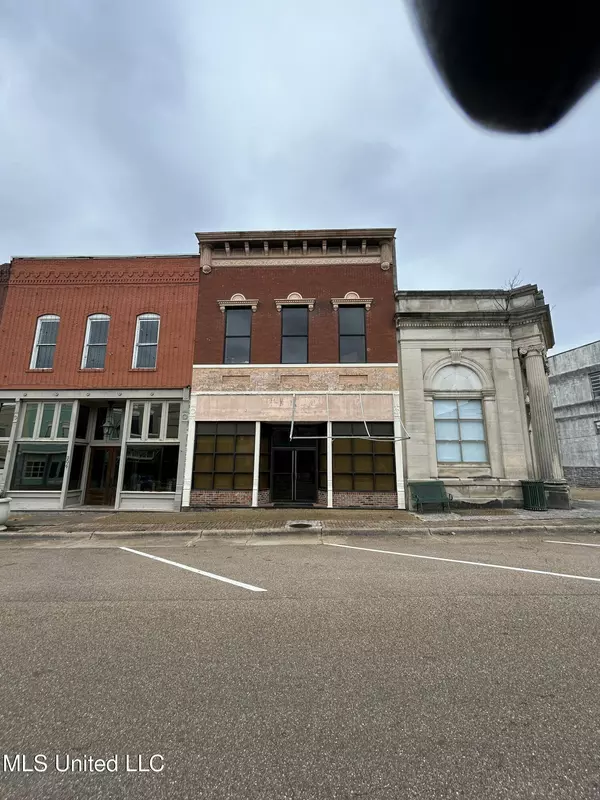 304 S Main Street, Yazoo City, MS 39194