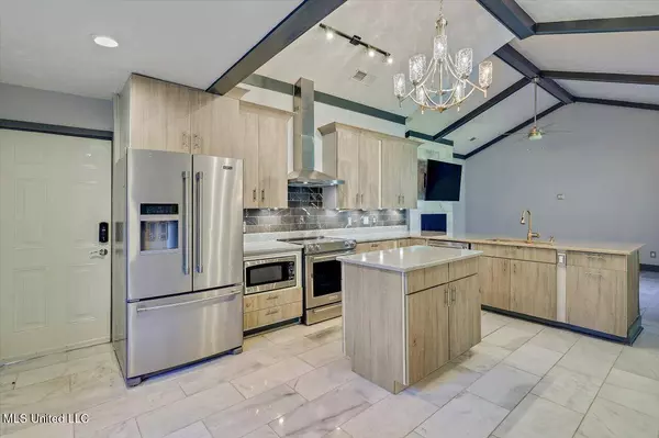 3526 Downing Street, Jackson, MS 39216