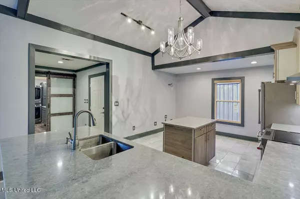 3526 Downing Street, Jackson, MS 39216