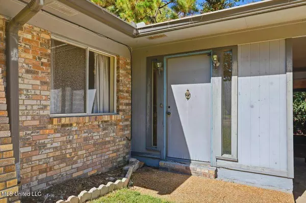 2372 Upper Drive, Pearl, MS 39208