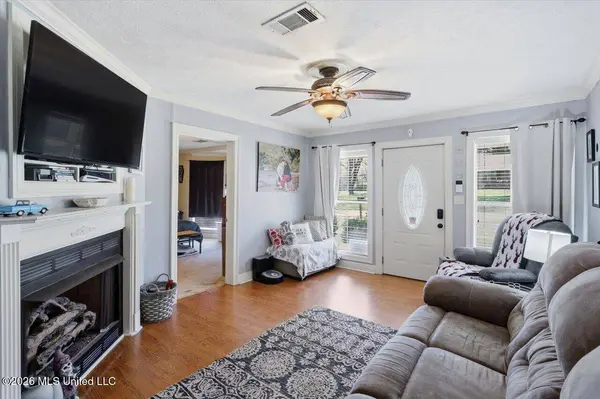 412 Mckay Avenue, Pelahatchie, MS 39145