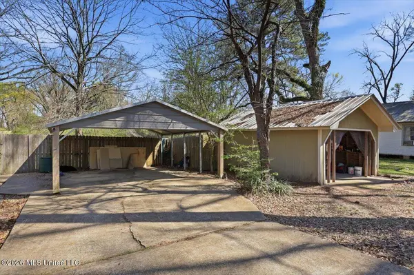 412 Mckay Avenue, Pelahatchie, MS 39145