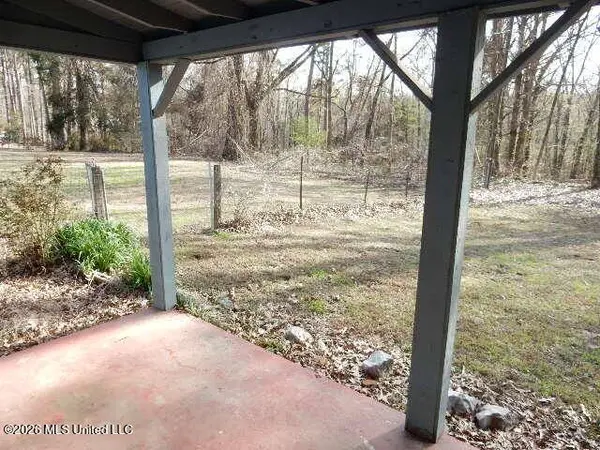 145 County Road 511, Como, MS 38619