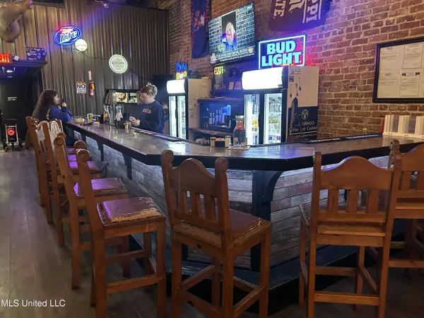 305 S Main Street, Yazoo City, MS 39194