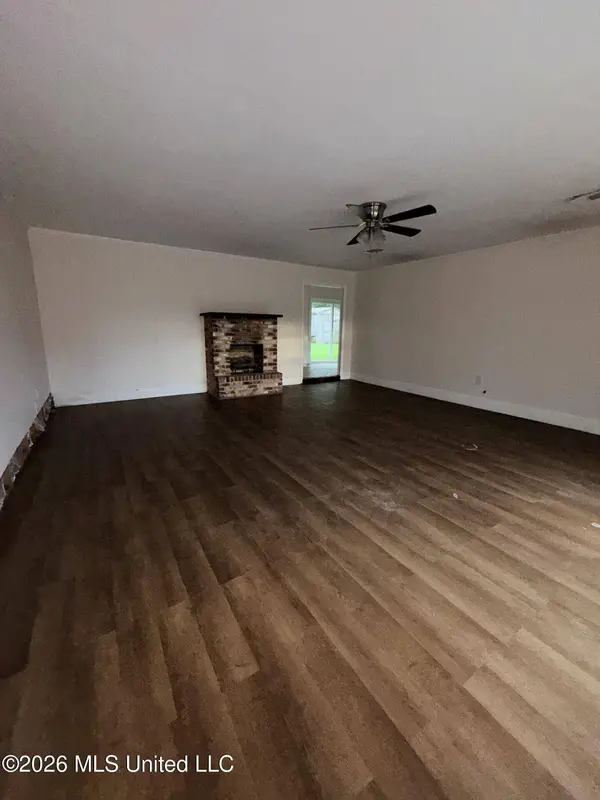 118 Hemlock Drive, D'iberville, MS 39540