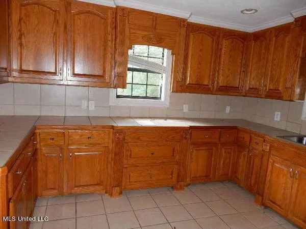 304 Old Highway 21, Forest, MS 39074