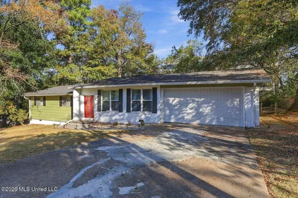 304 Maywood Circle, Jackson, MS 39211
