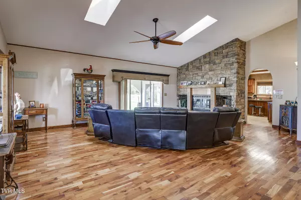 8845 107 Cutoff, Greeneville, TN 37743