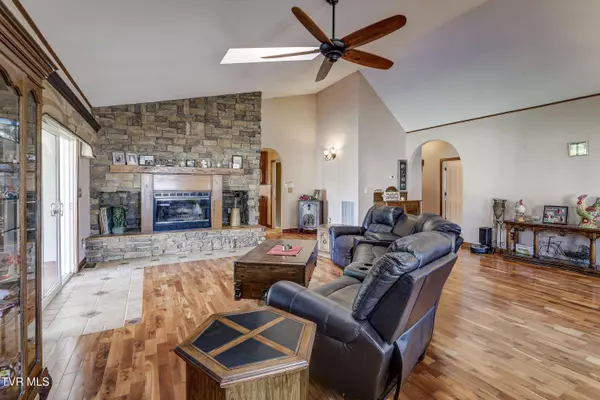 8845 107 Cutoff, Greeneville, TN 37743