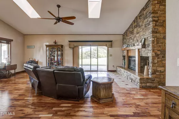 8845 107 Cutoff, Greeneville, TN 37743