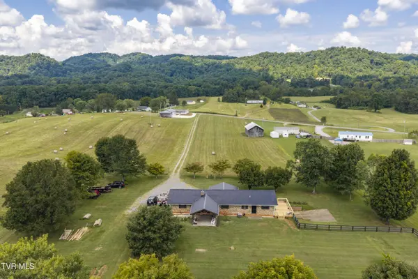 828 Hickory Cove RD, Rogersville, TN 37857