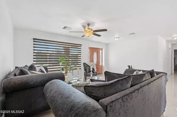 952 Via Plata, Rio Rico, AZ 85648