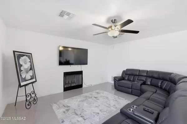 952 Via Plata, Rio Rico, AZ 85648