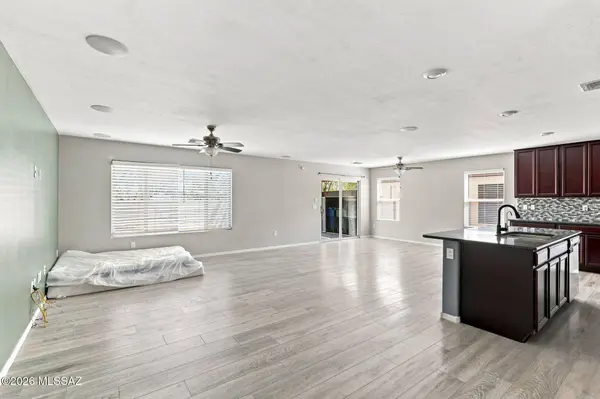 7521 E Kinnison Wash Loop, Tucson, AZ 85730