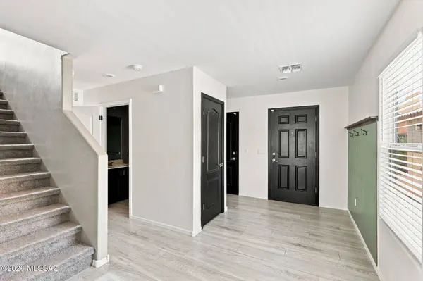 7521 E Kinnison Wash Loop, Tucson, AZ 85730