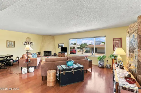 989 N Caribe Ave, Tucson, AZ 85710