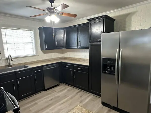 692 Plemons Drive, Henrietta, TX 76365