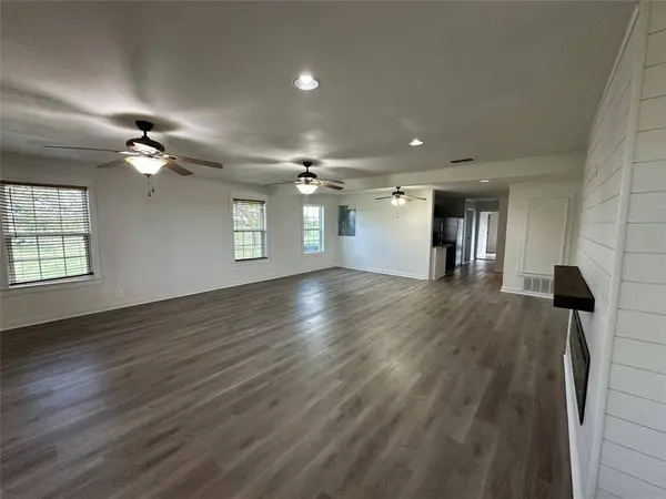 692 Plemons Drive, Henrietta, TX 76365