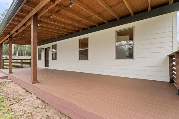 533 SE Pine Canyon DR, Smithville, TX 78957