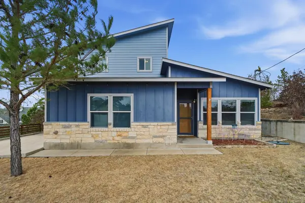 104 Kahalulu DR, Bastrop, TX 78602