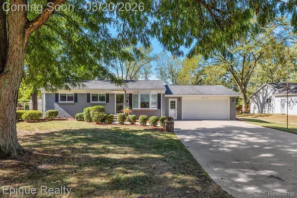 3915 Jennings DR, Troy, MI 48083