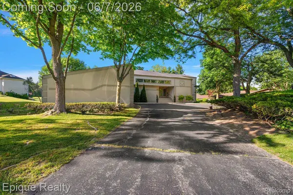 1848 Golf Ridge DR S, Bloomfield Hills, MI 48302