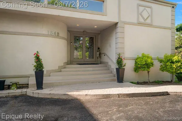 1848 Golf Ridge DR S, Bloomfield Hills, MI 48302