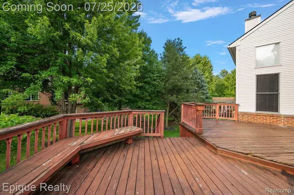 1909 Catlin DR, Rochester, MI 48306