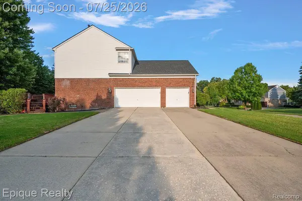 1909 Catlin DR, Rochester, MI 48306
