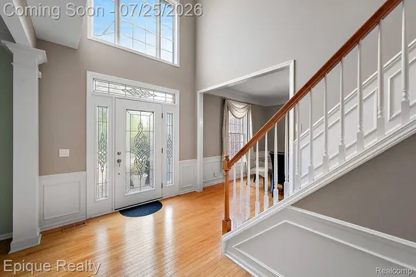 1909 Catlin DR, Rochester, MI 48306